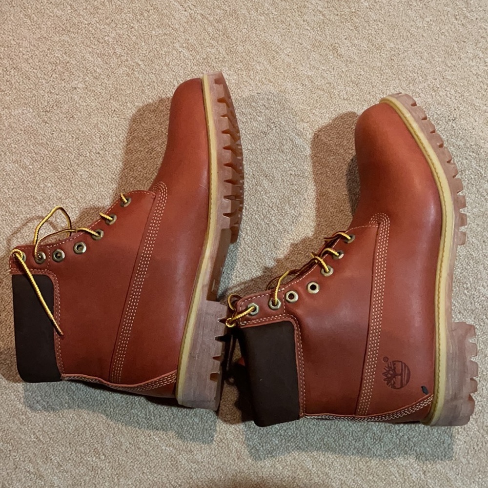 Brick red Timberland